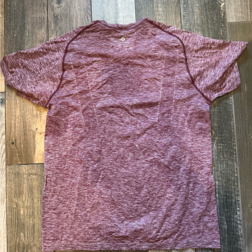Lululemon Men's Heathered Maroon T-Shirt